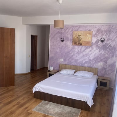 Location d’un appartement confortable de 3 pièces, 140 m², dans le quartier Mamaia, Constanța, Roumanie